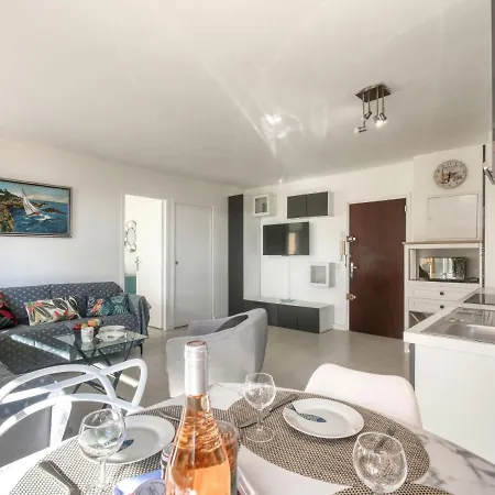 Le Mediterranee-3 By Interhome Апартаменты *